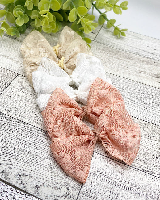 Lace piggies