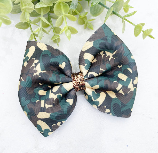 Army hearts, oversized bow