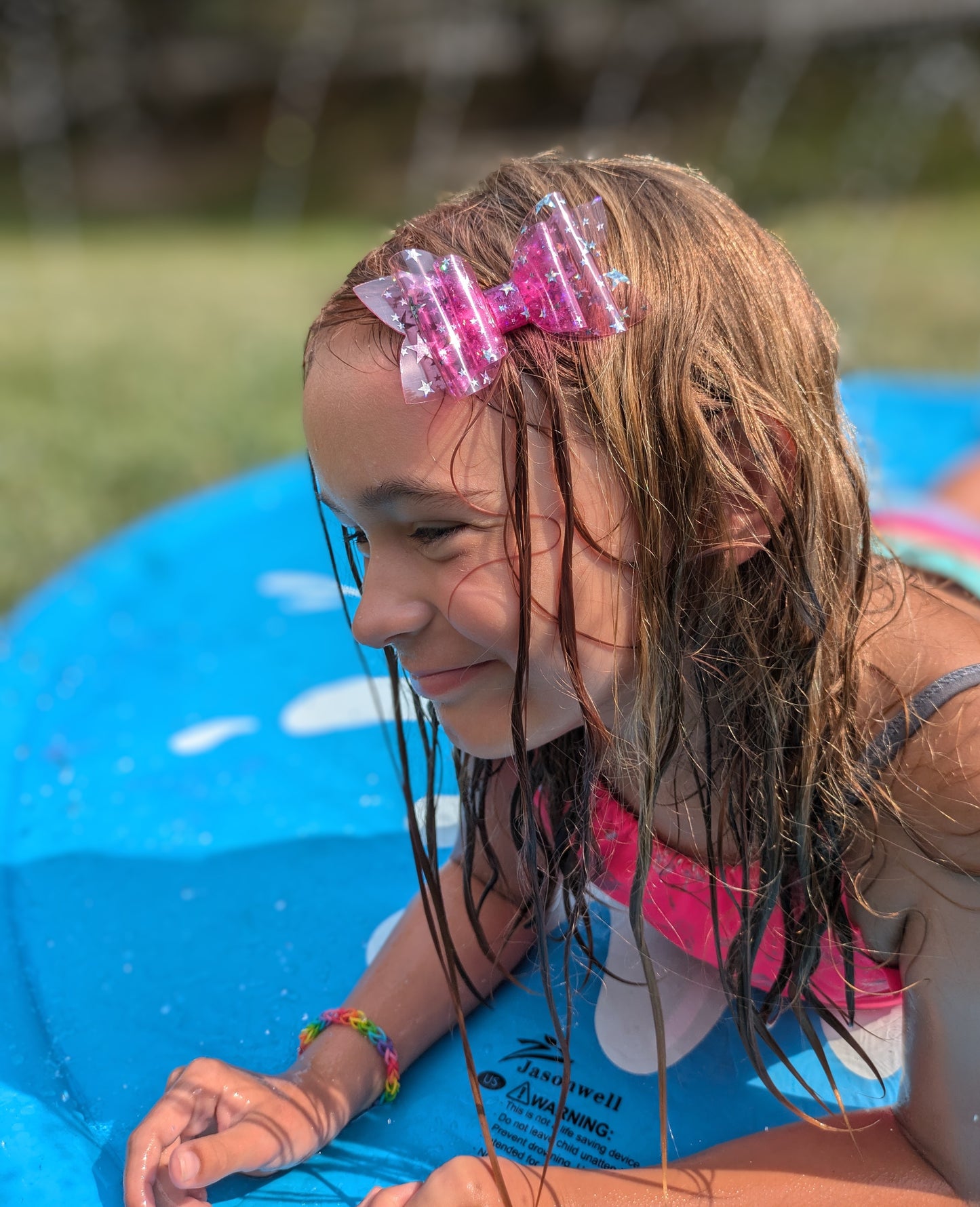Pink stars, pool bow
