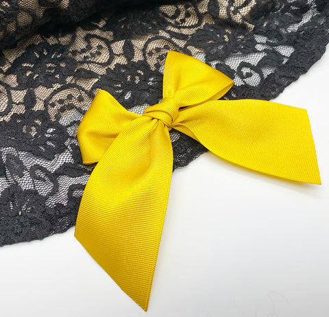 Yellow gold ribbon
