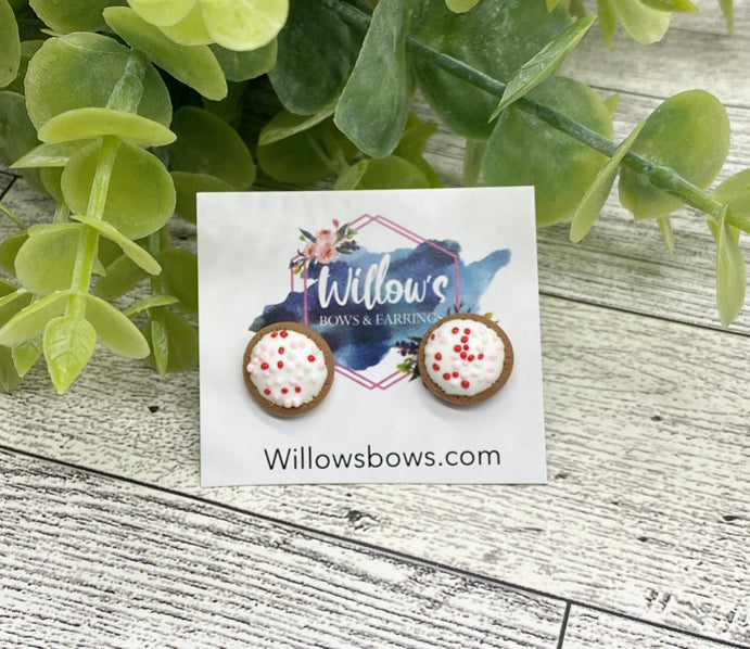 White frosting cookie studs
