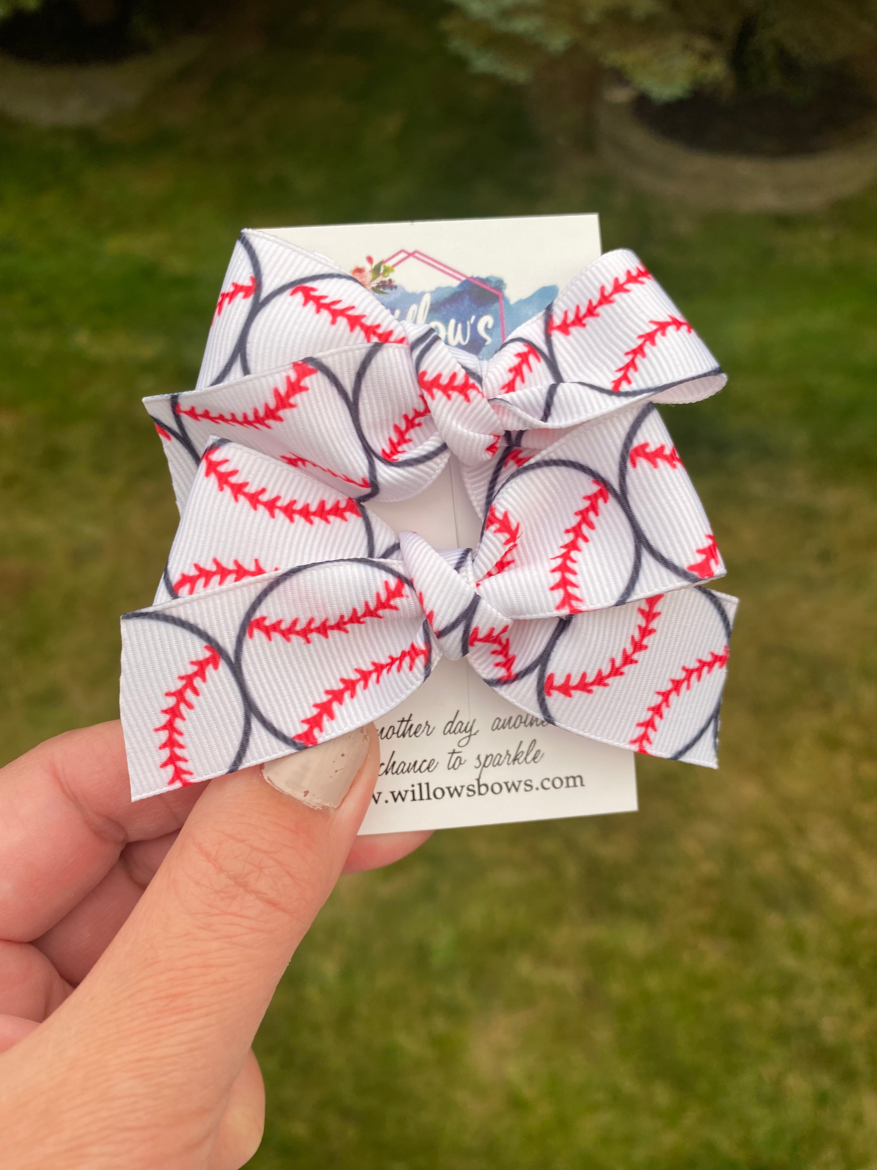 Baseball ribbon piggies