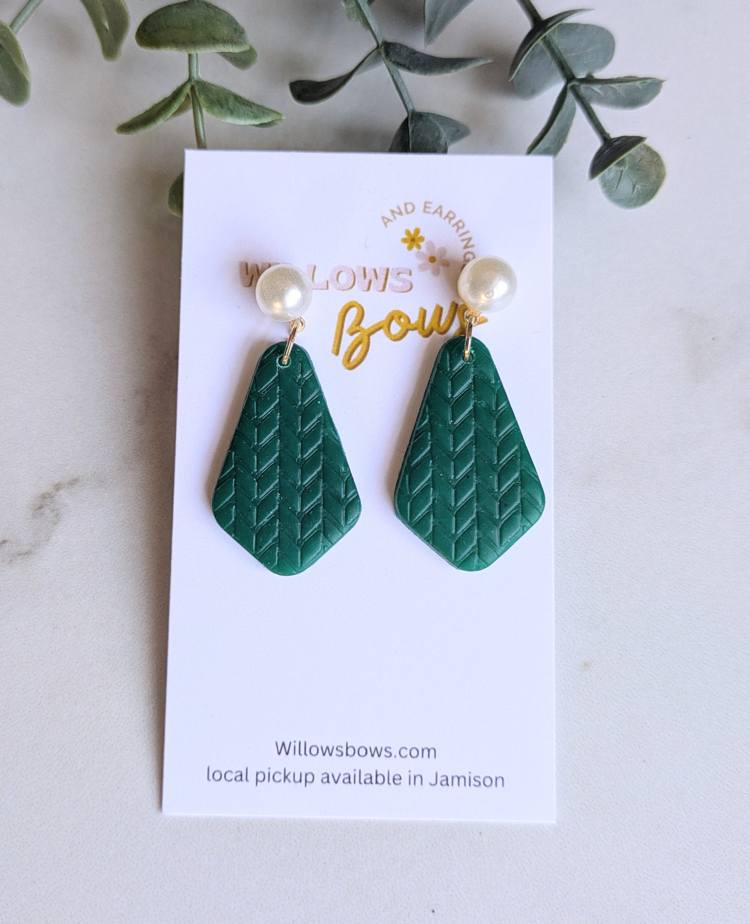 Emerald pearls