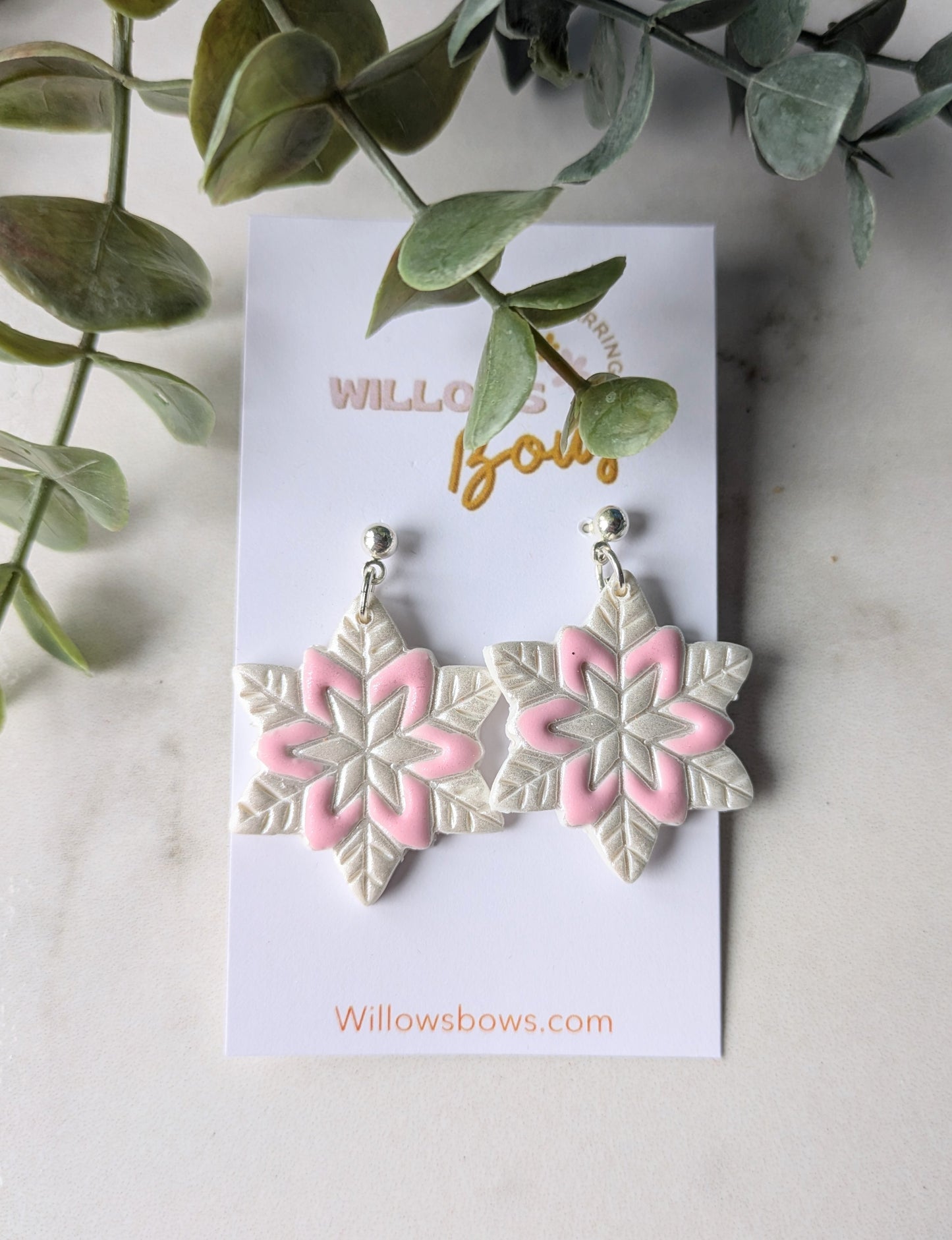 Shimmer snowflakes