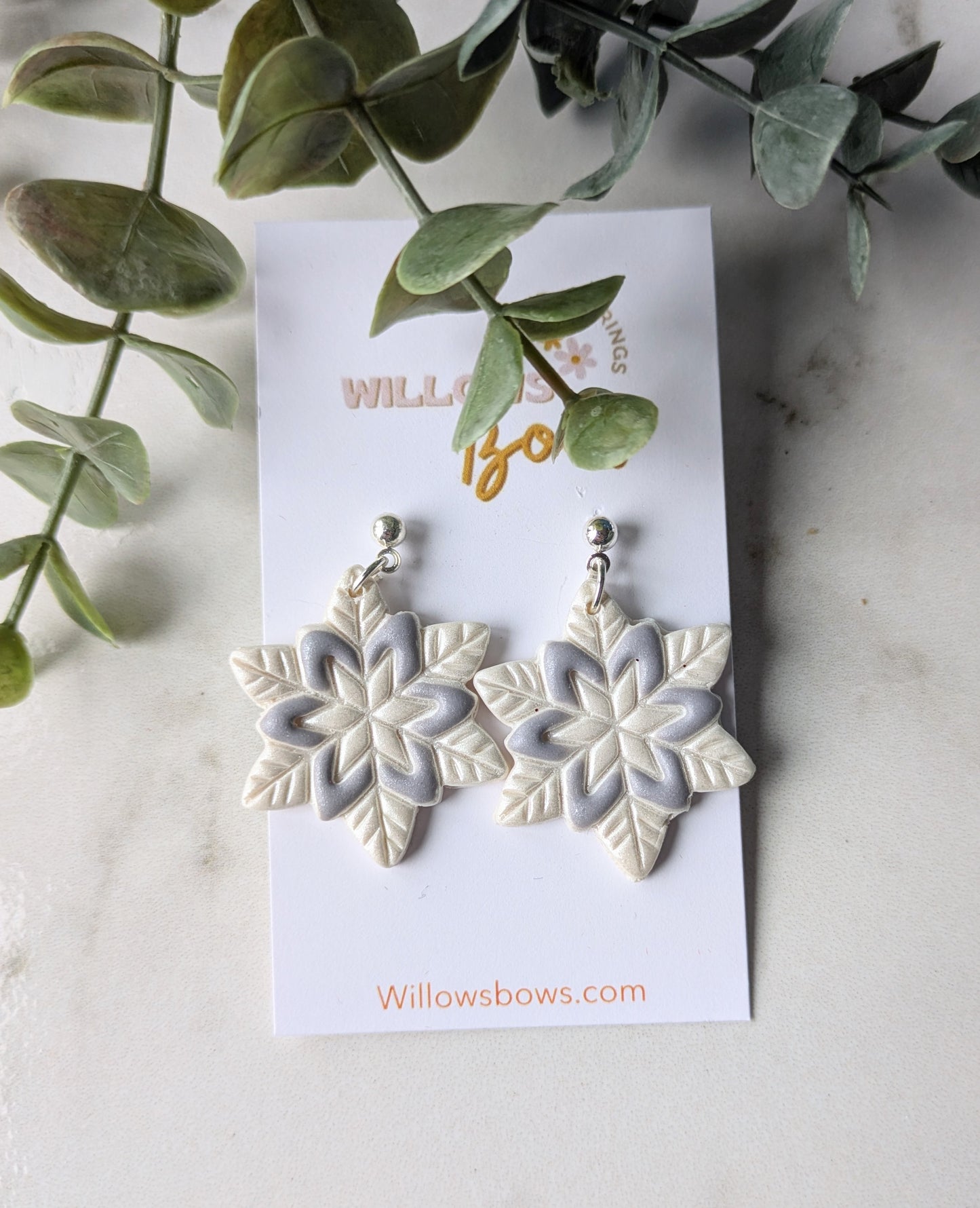 Shimmer snowflakes