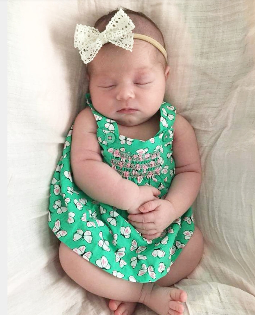 Itty bitty lace bow