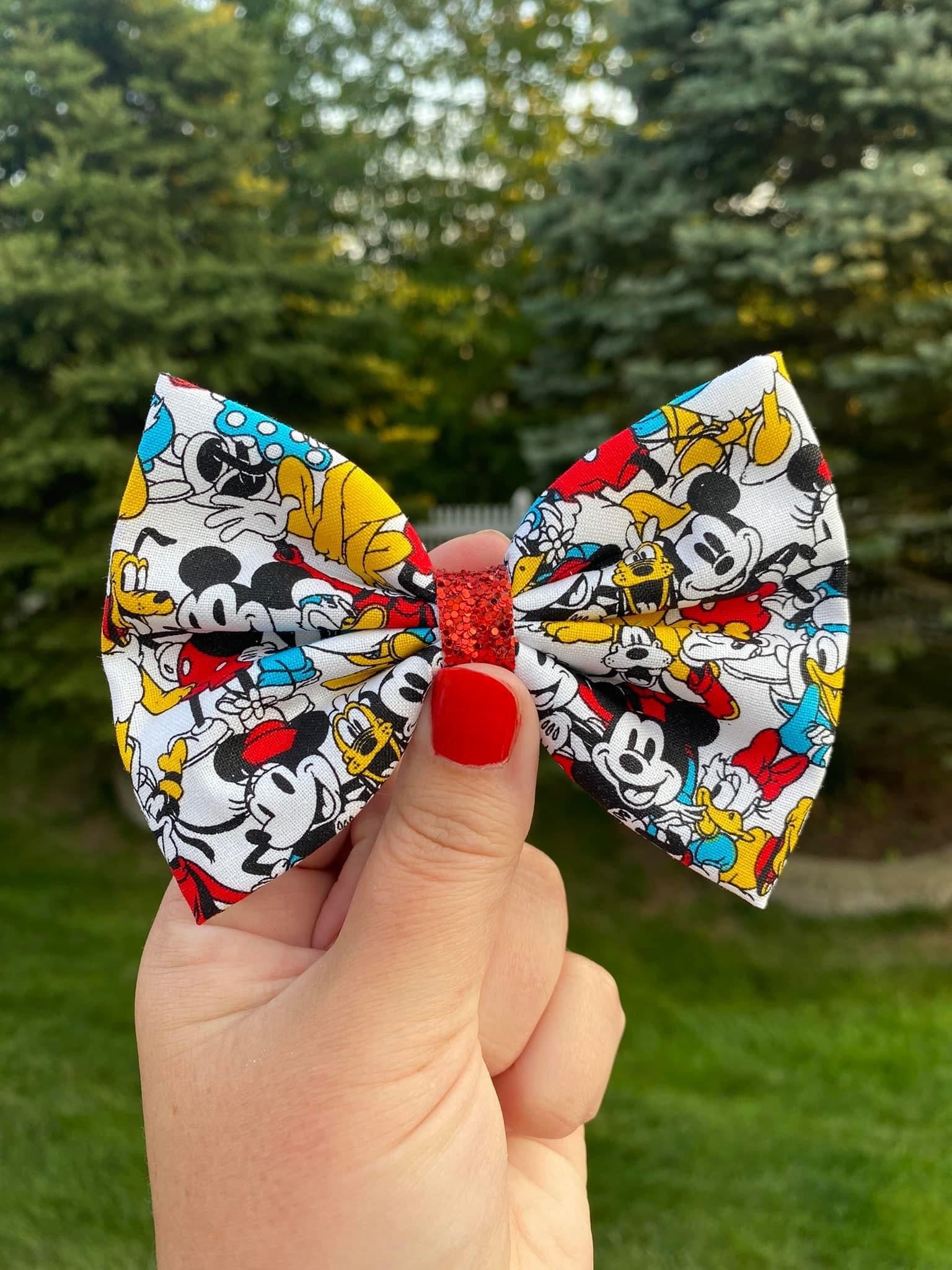 Mouse & friends, oversized bows