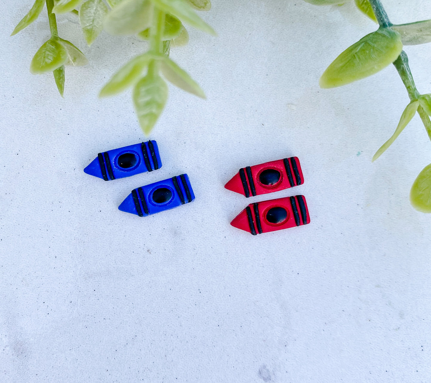 Crayon studs